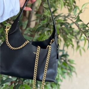 COACH Brooklyn Shoulder Bag 23 (Small)